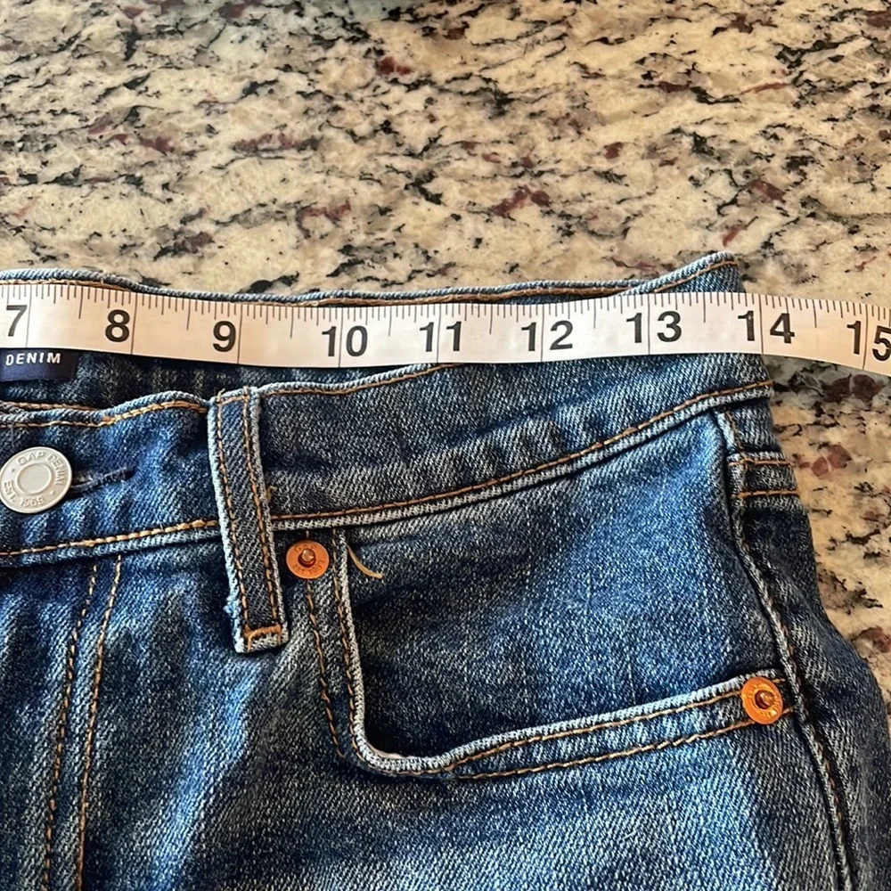 Gap 5” Distressed Cuffed Denim Shorts Women’s Size 25